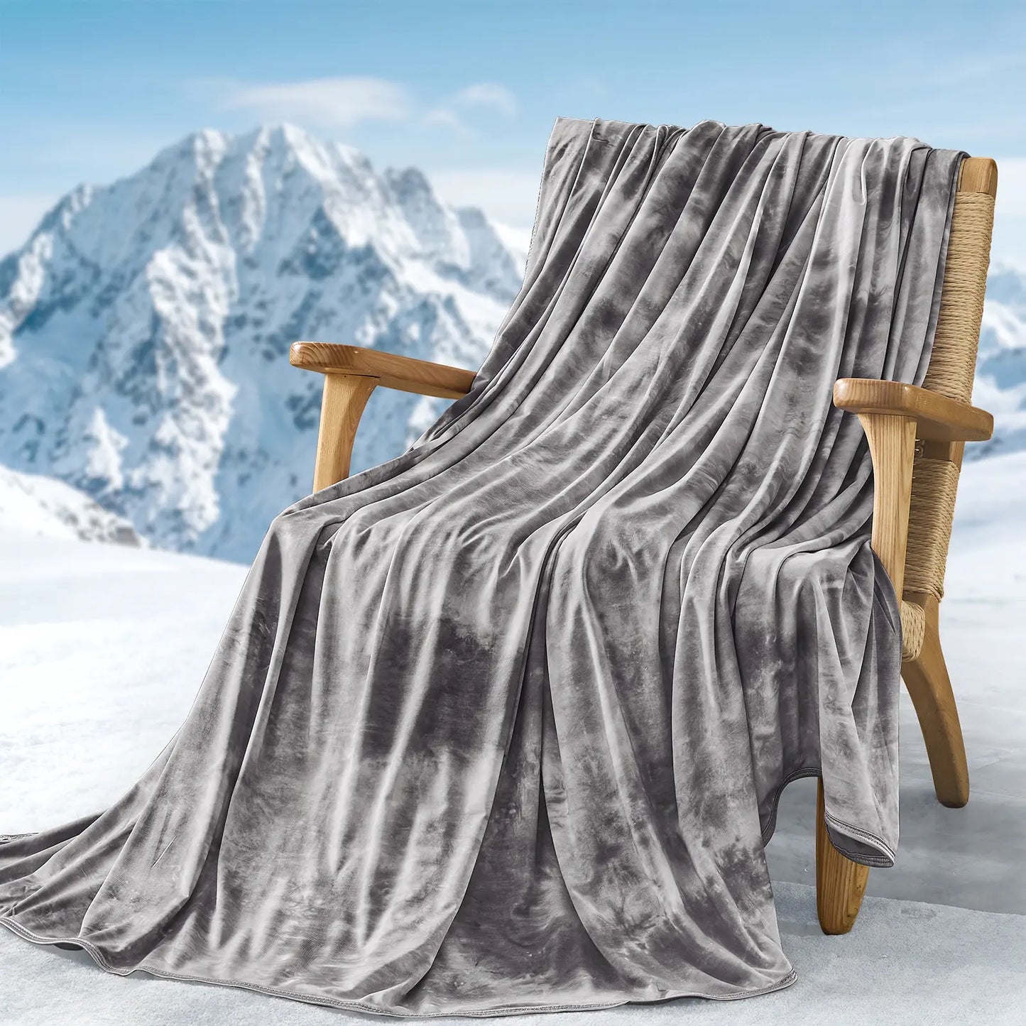 Queen Size Cooling Blanket - Lightweight, Breathable Summer Blanket for Hot Sleepers and Night Sweats, Ideal for Couch and Bed Use, Perfect Gift for Warm Weather